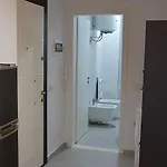 Cozy Near New Bazaar With Free Parking Apartment *
