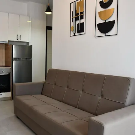 Cozy Near New Bazaar 地拉那