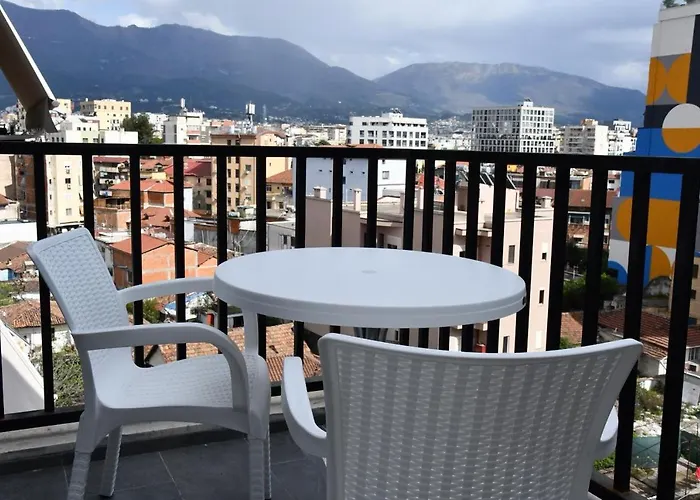 Cozy Near New Bazaar Lejlighed Tirana