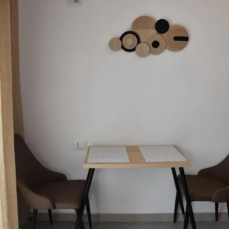 Cozy Near New Bazaar & Free Parking Daire *