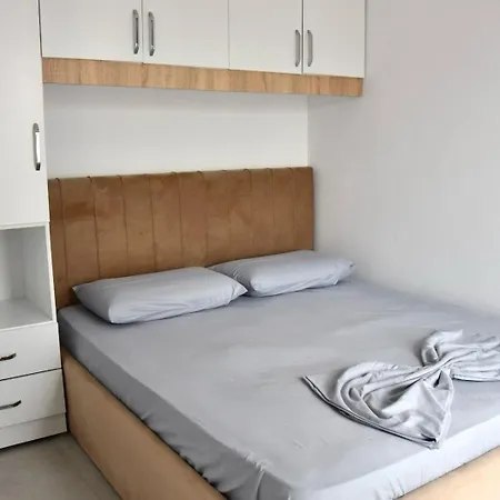 Cozy Near New Bazaar & Free Parking Daire