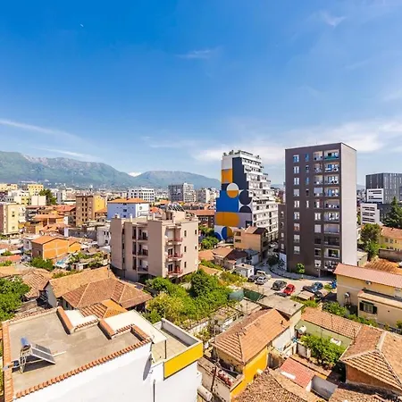 Cozy Near New Bazaar With Free Parking * Τίρανα