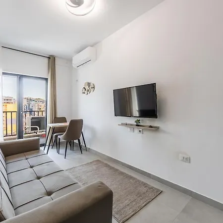 Cozy Near New Bazaar With Free Parking * Τίρανα