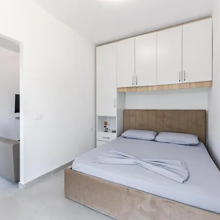 Cozy Near New Bazaar With Free Parking *