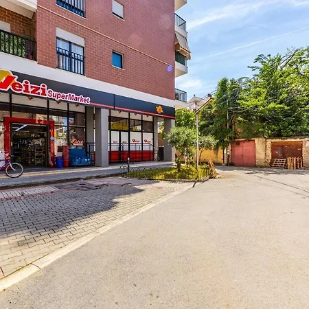 Cozy Near New Bazaar With Free Parking