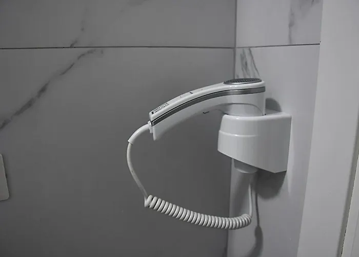 Cozy Near New Bazaar Apartamento Tirana