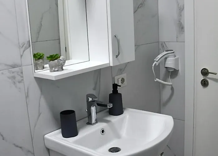 Cozy Near New Bazaar Apartment *