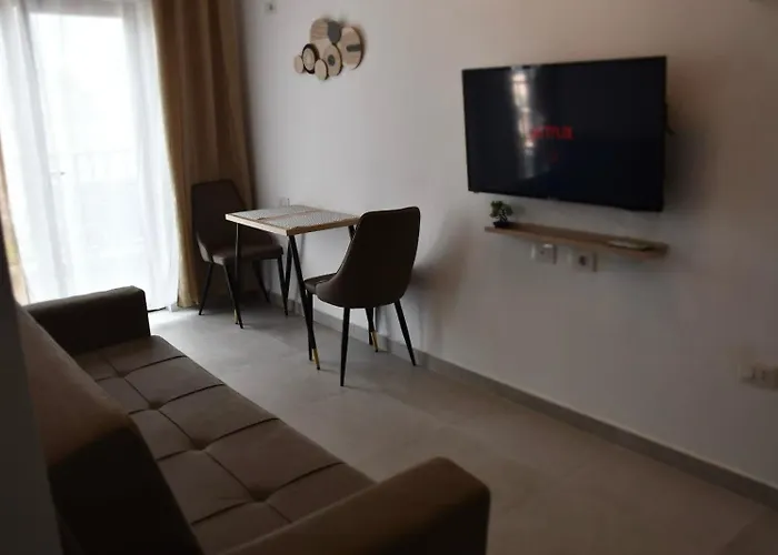 Apartment Cozy Near New Bazaar Tirana
